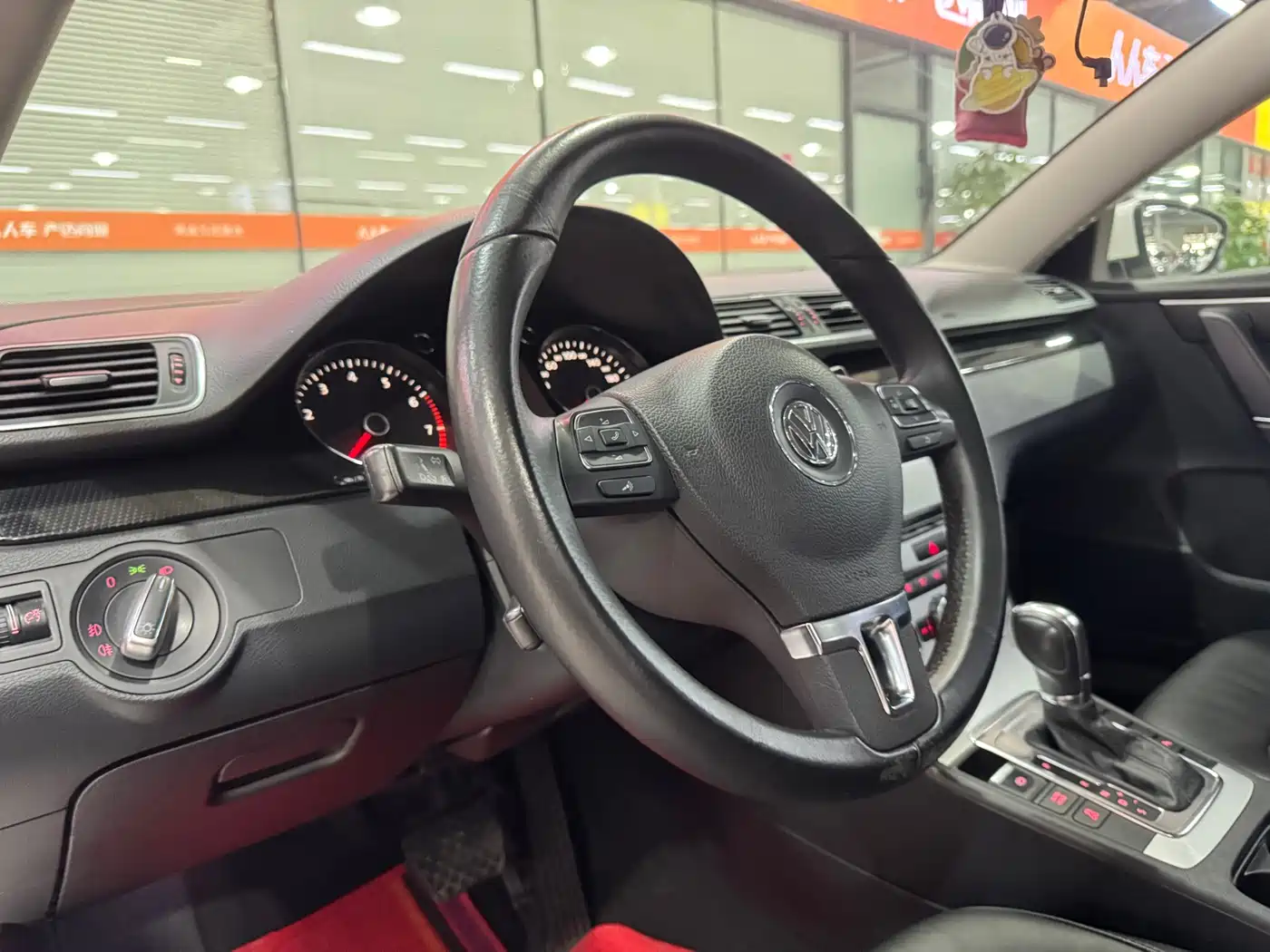 Volkswagen Magotan 2012 Facelift 1.8TSI Luxury фото 12