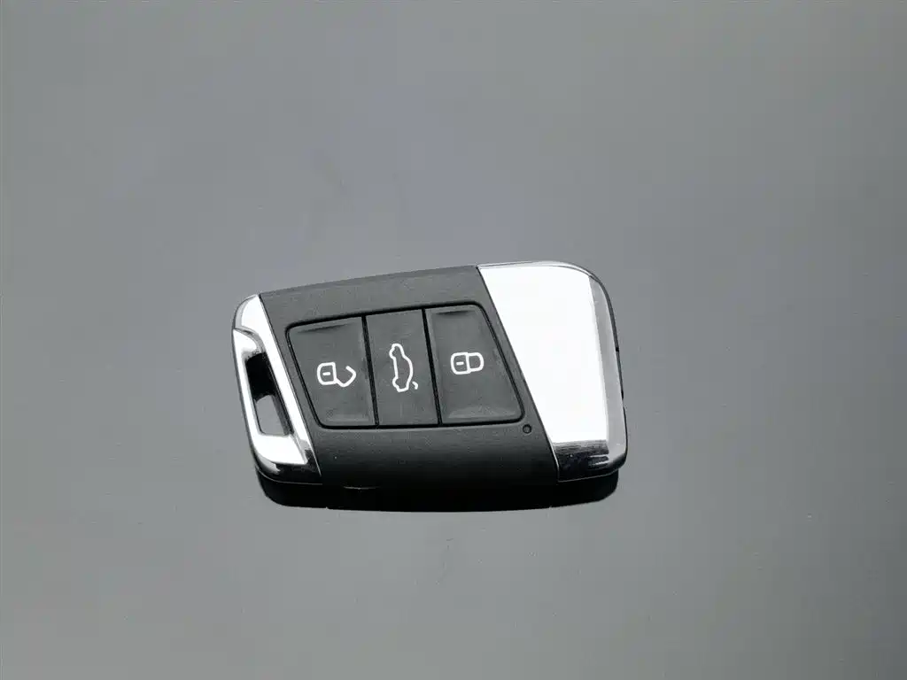 Volkswagen Magotan GTE Plug-in Hybrid 2022 GTE Premium фото 19
