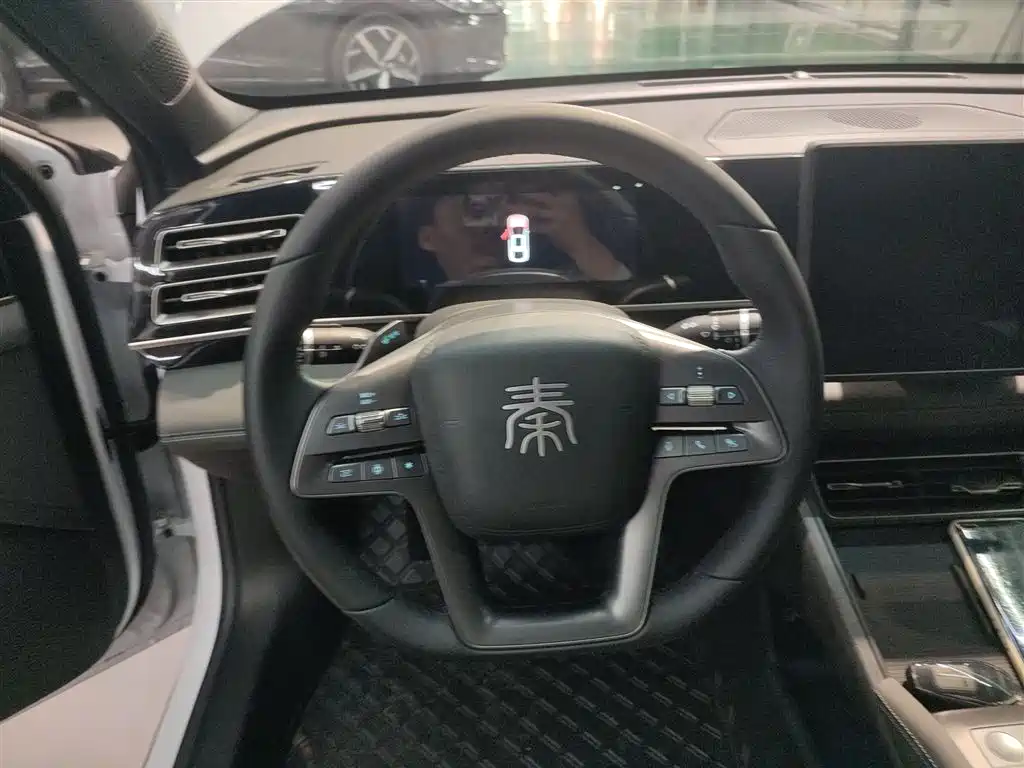 BYD Qin L 2025 DM-i Smart Drive Edition 80KM Leading фото 11