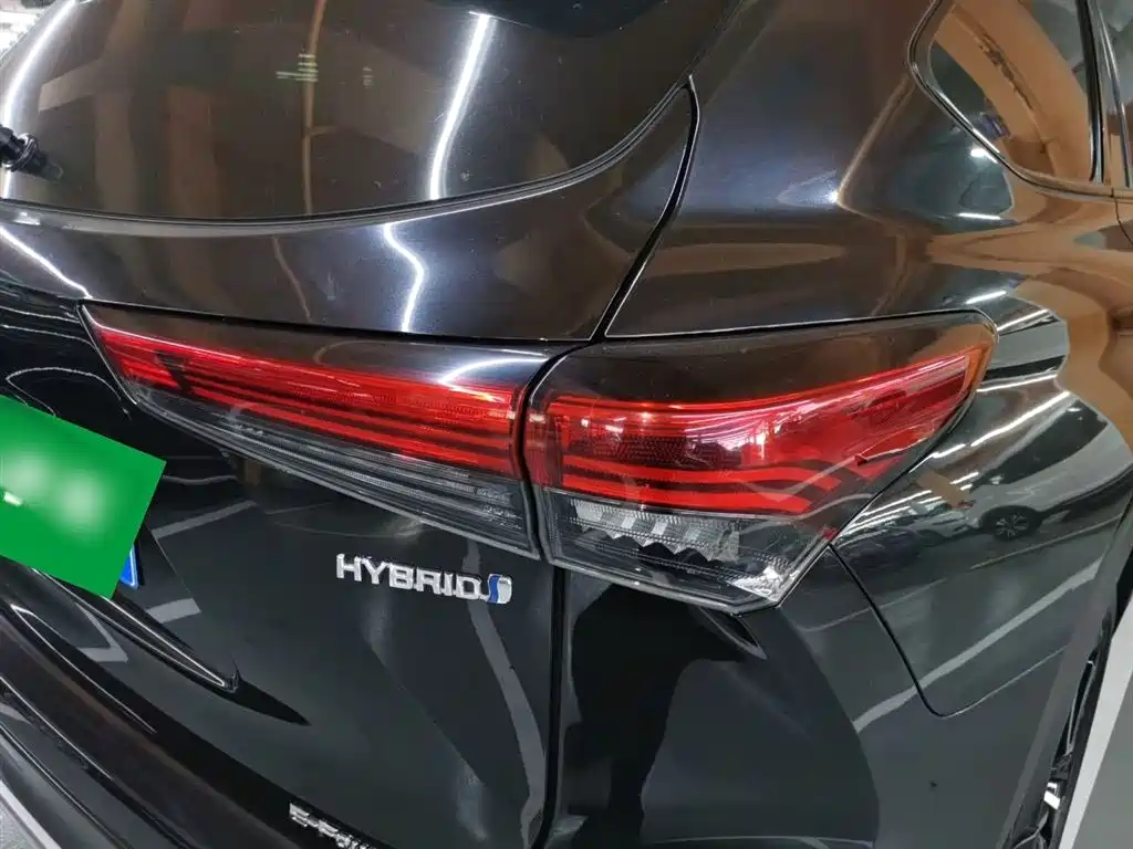 Toyota Crown Kluger 2021 2.5L HEV 4WD Premium фото 8