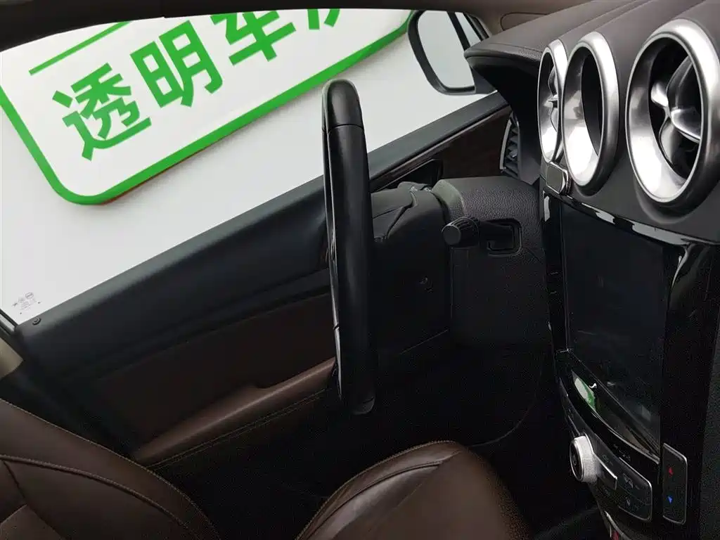 BYD Tang New Energy 2015 2.0T AWD Premium фото 22