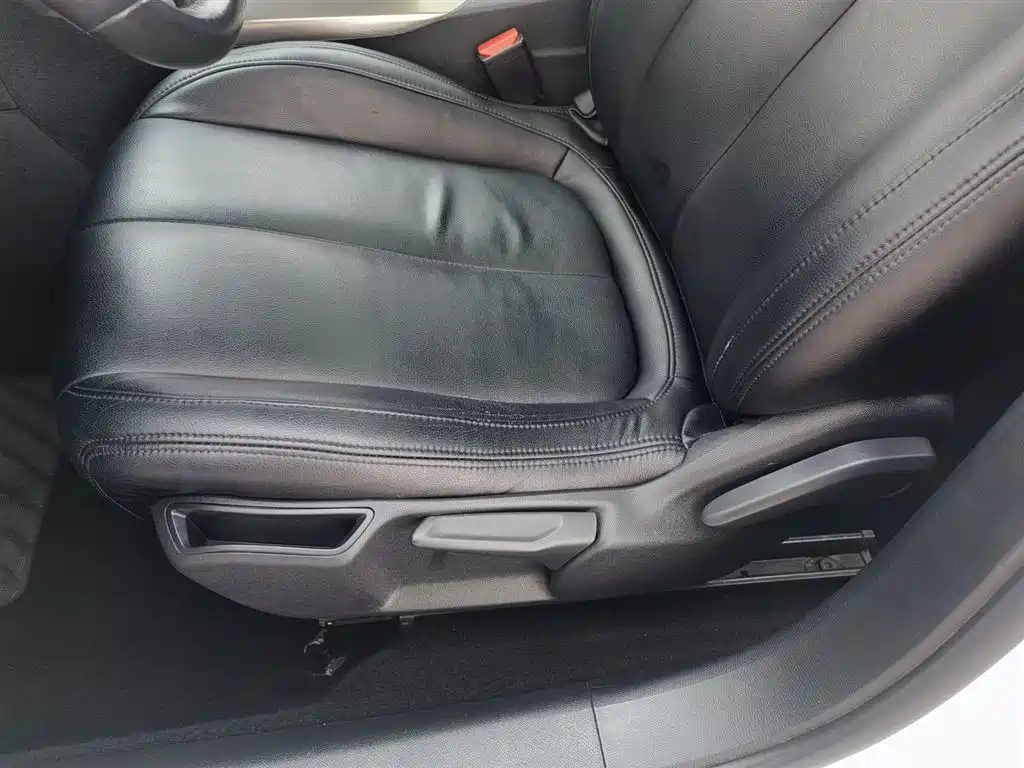 Peugeot 408 2014 1.8L Automatic Luxury Edition фото 20