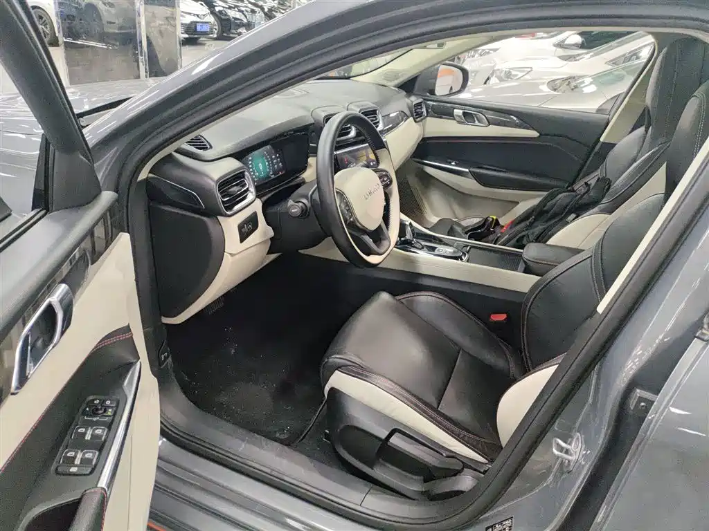 Lynk & Co 02 2019 High Energy Edition 2.0T Automatic 2WD Shine China VI фото 16