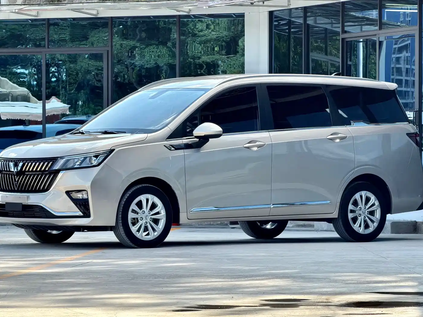 Wuling Motors Wuling Jiachen 2022 1.5T CVT Smart Luxury