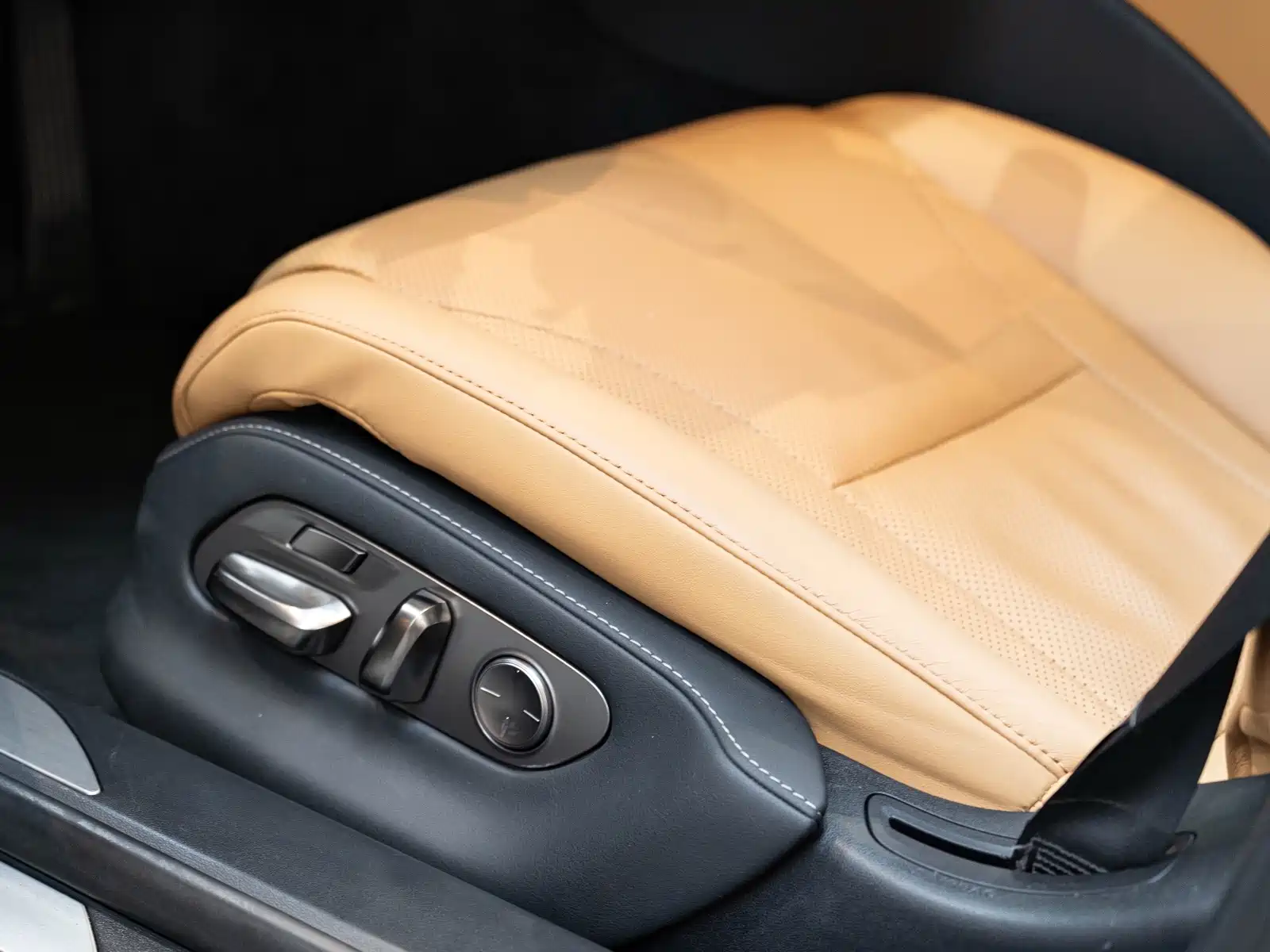 Фото 20 - Lexus LS