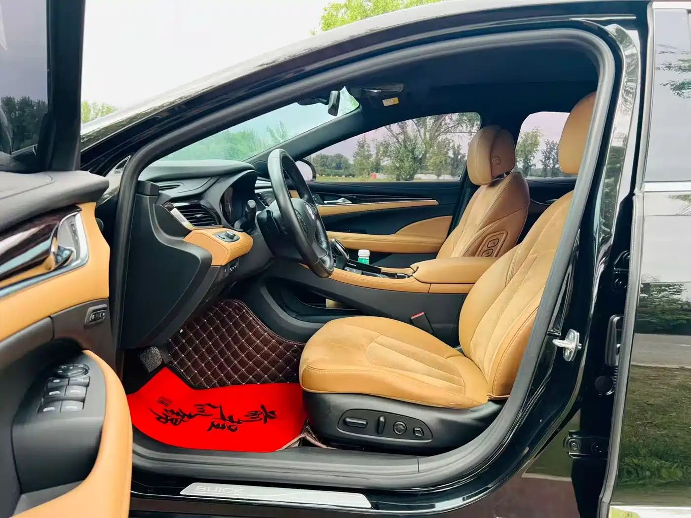 Buick LaCrosse 2018 Model 28T Luxury Edition фото 4