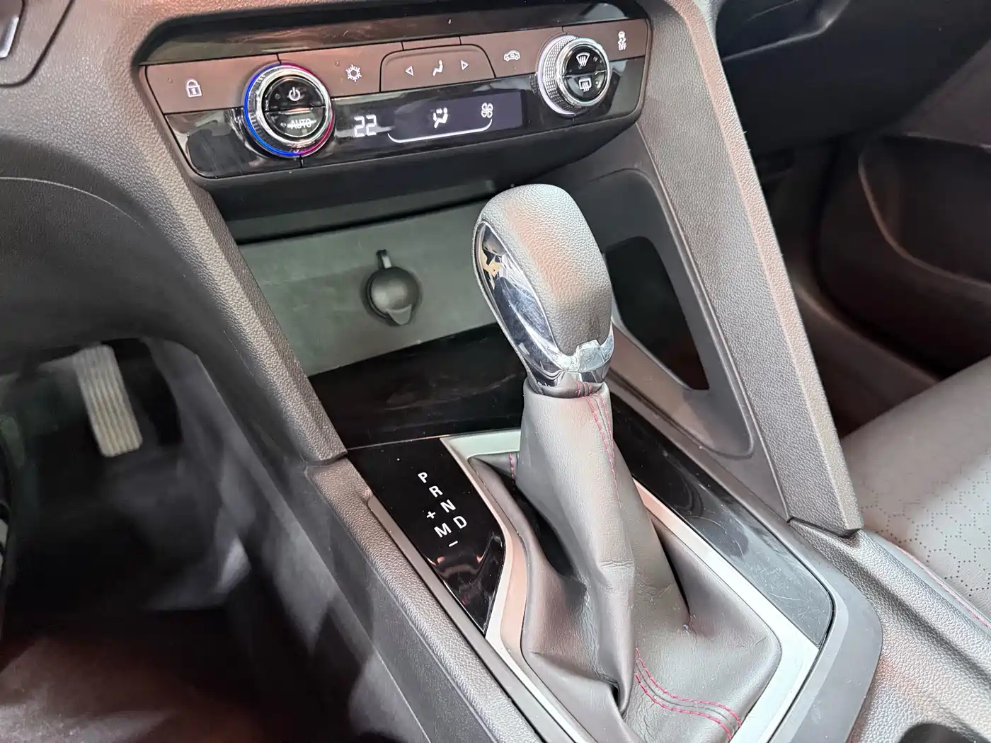 Chevrolet Volando 2020 Mild Hybrid Redline 530T Automatic Premium Edition (5+2 seater) фото 9