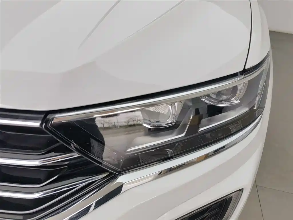 Volkswagen T-ROC 2021 280TSI DSG 2WD Comfort Smart Connect Edition фото 7