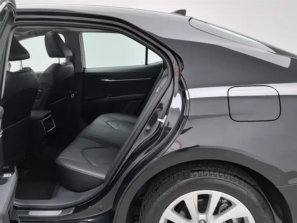 Toyota Camry 2021 2.0G Luxury Edition фото 15