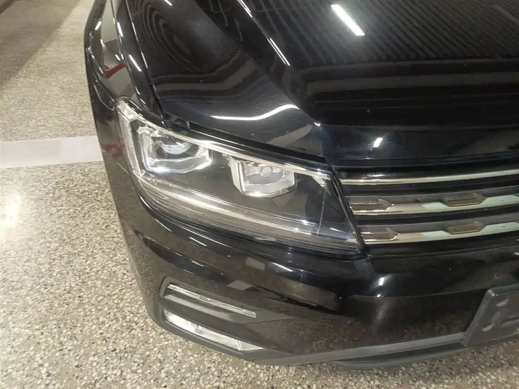 Volkswagen Tiguan L 2018 Facelift 330TSI Automatic 2WD Luxury Edition фото 13