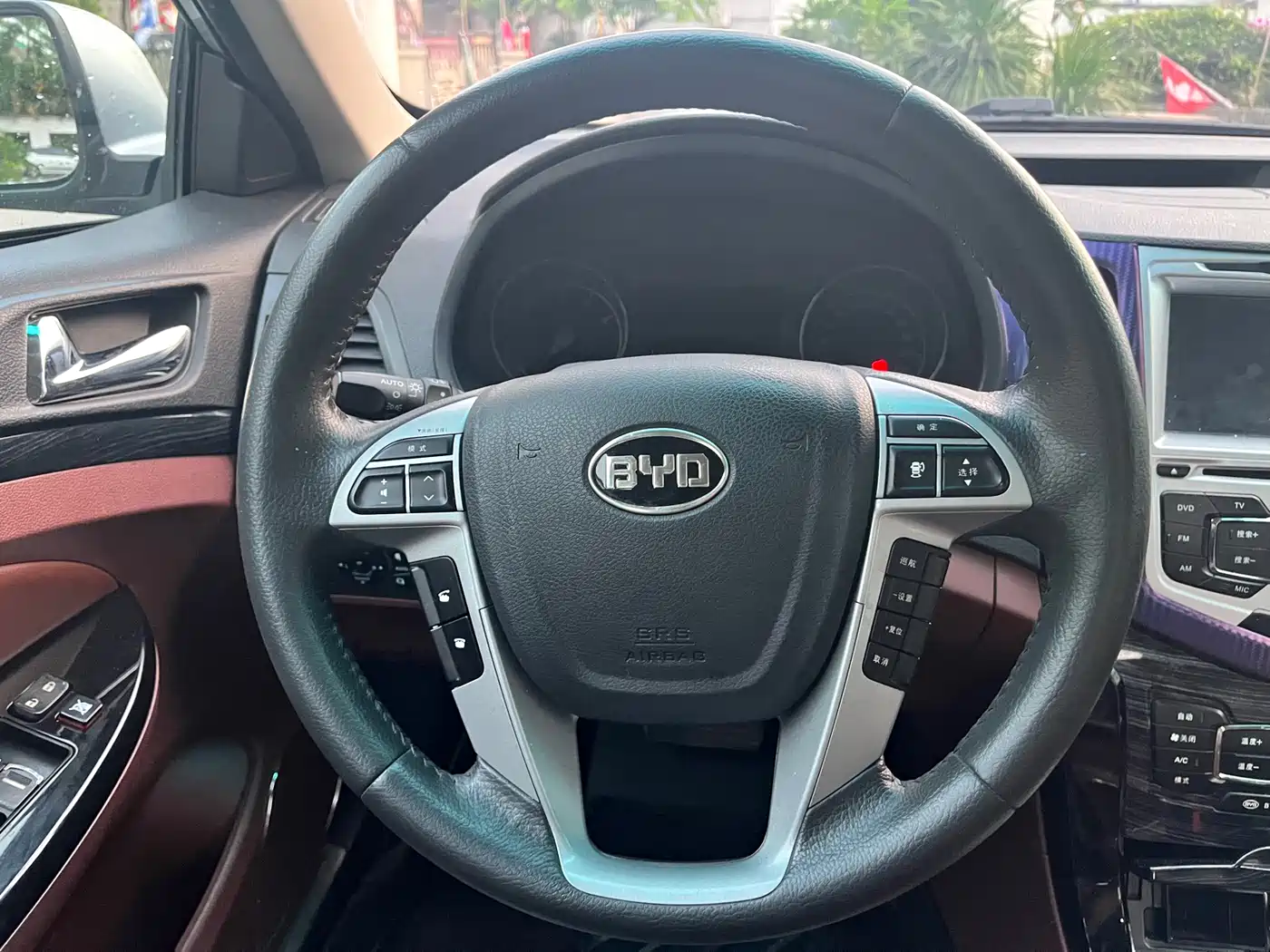BYD Surui 2015 1.5L Automatic Luxury Model фото 20