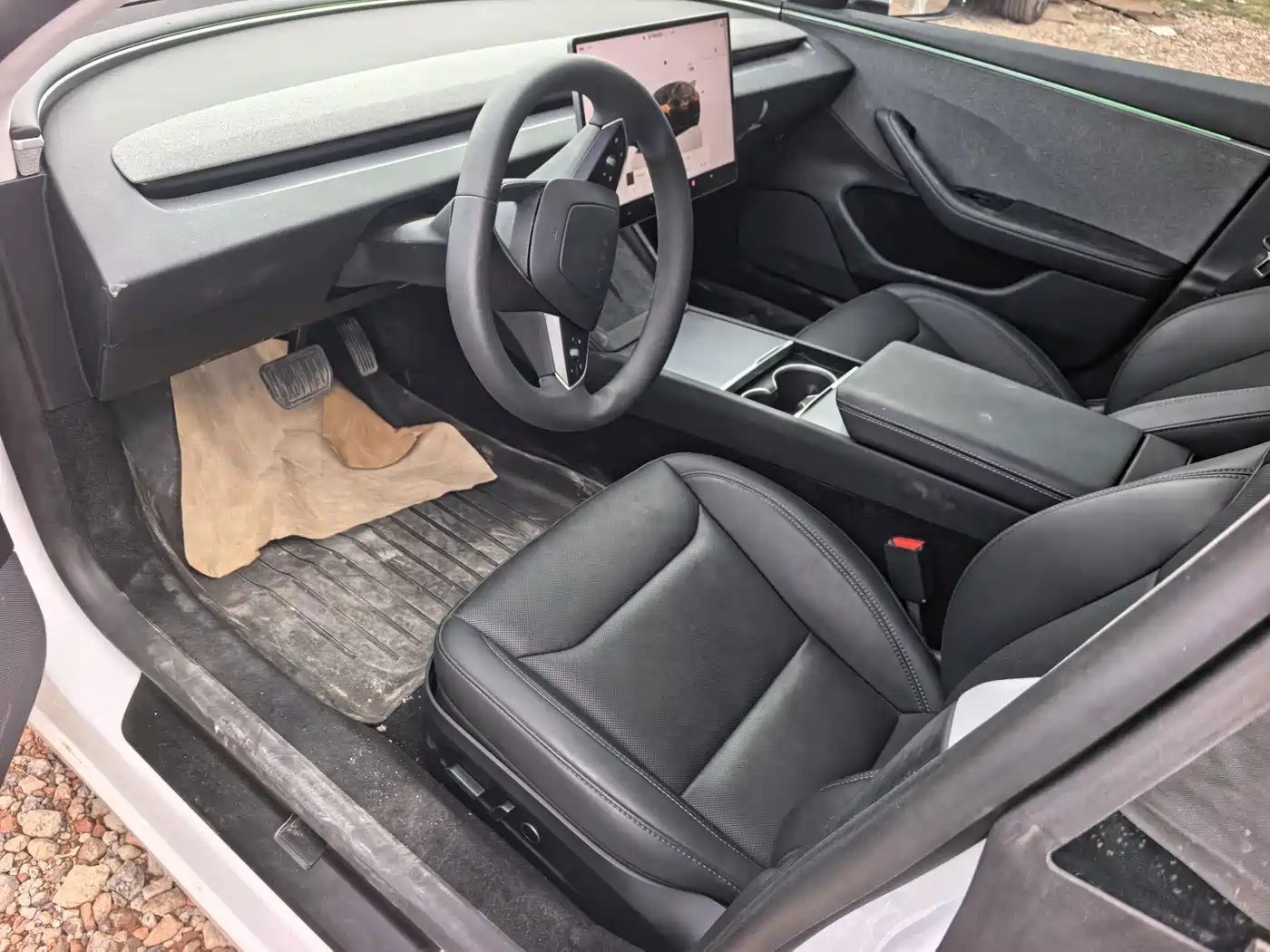 Фото 4 - Tesla Model 3