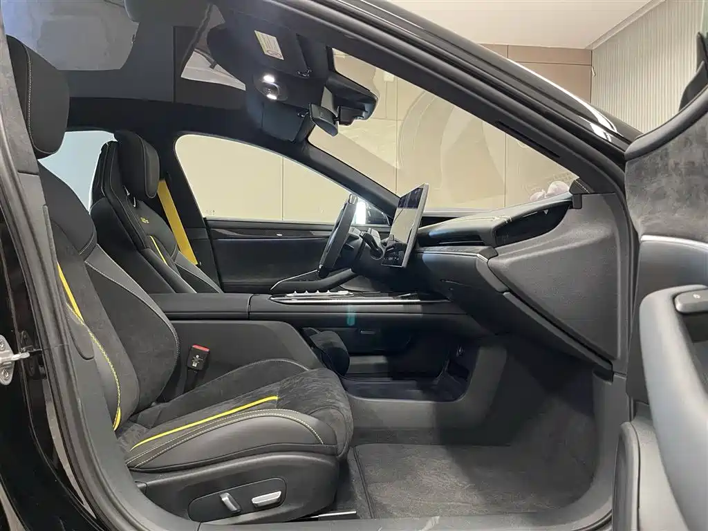 XIAOMI CAR XIAOMI SU7 ULTRA