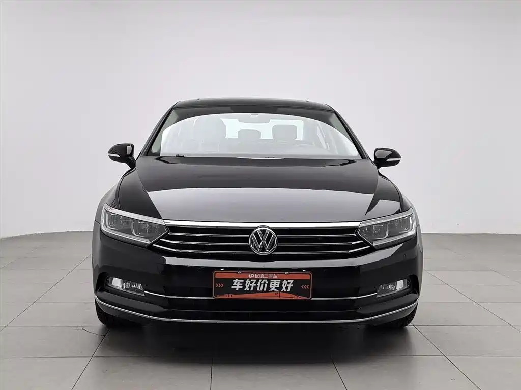 Volkswagen Magotan 2018 330TSI DSG Luxury фото 3