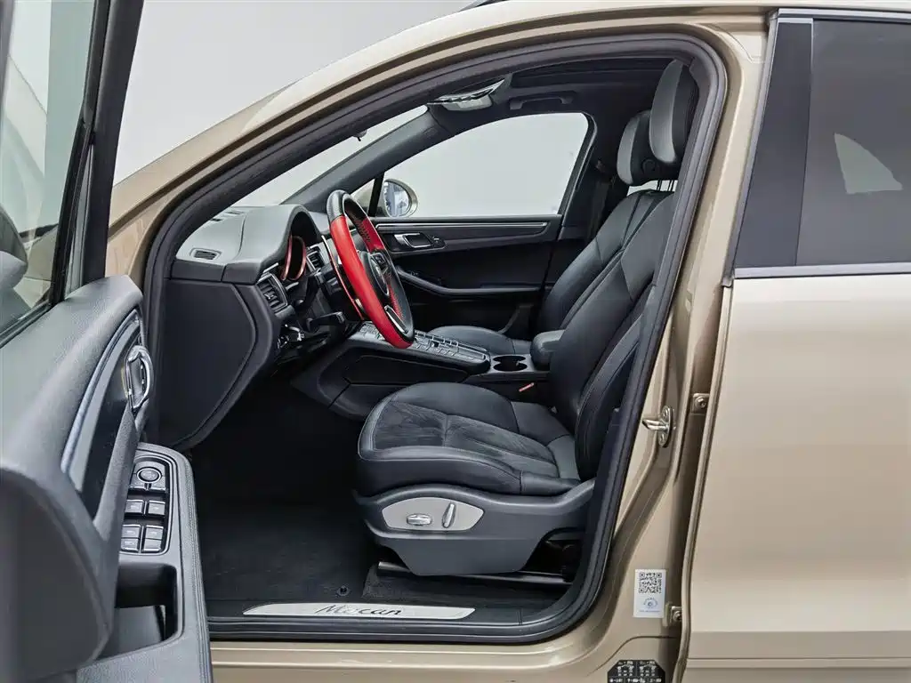 Porsche Macan 2017 Macan 2.0T фото 10