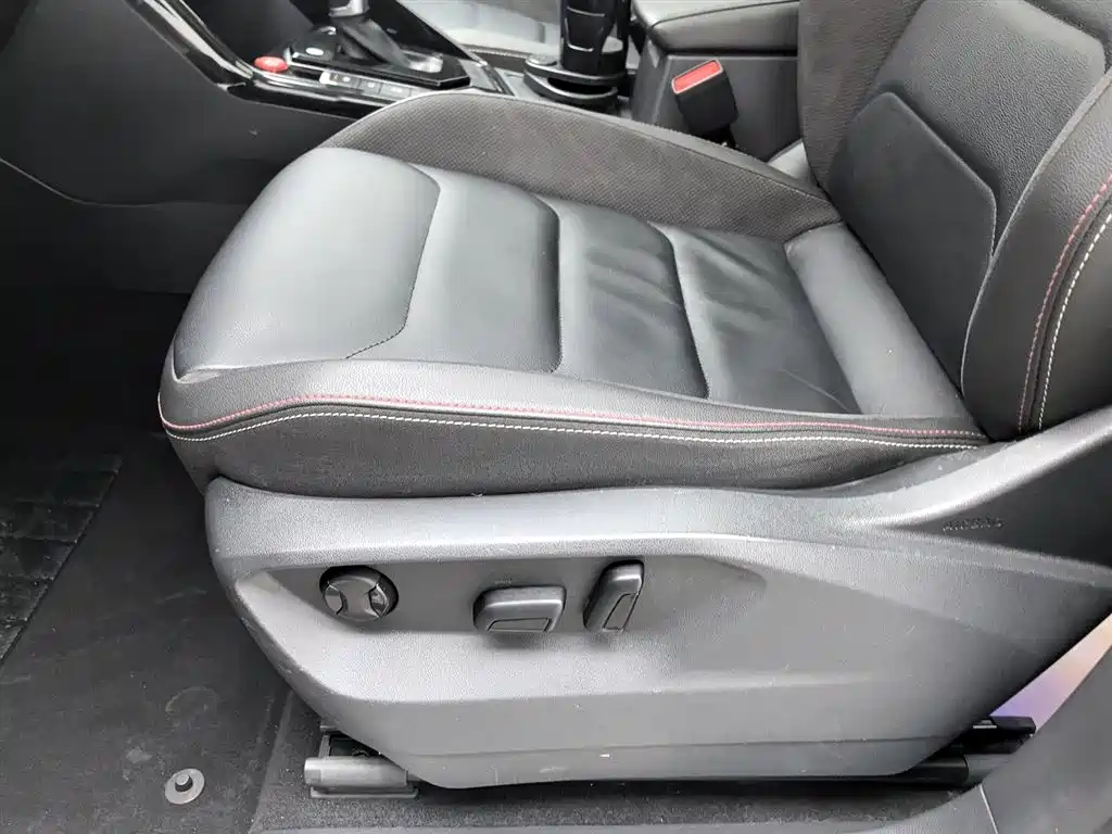 Volkswagen Tayron 2021 330TSI 2WD Luxury Smart Connect Edition фото 20
