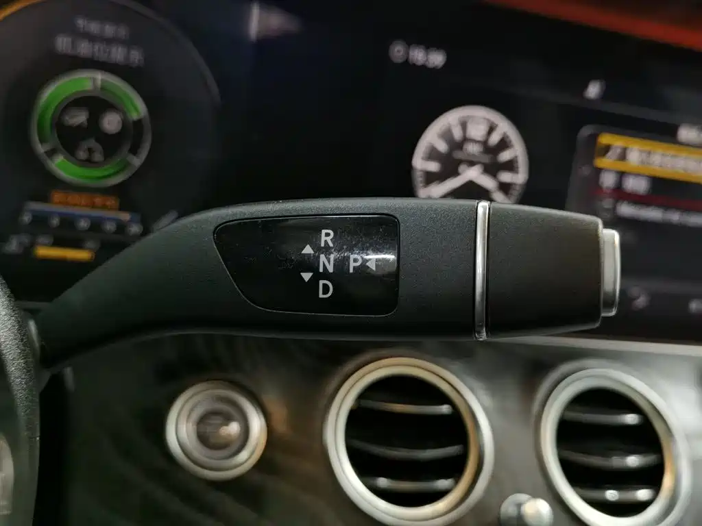 Mercedes-Benz E-Class 2020 E 300 L Sport Luxury Model фото 13