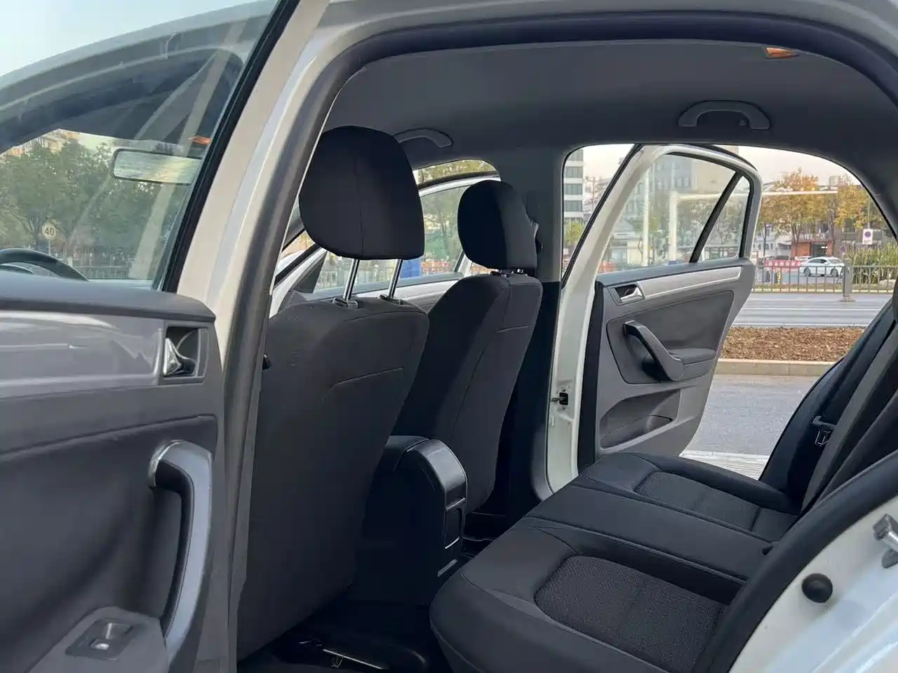 Volkswagen Bora 2015 Quality Edition 1.6L Automatic Fashion фото 4