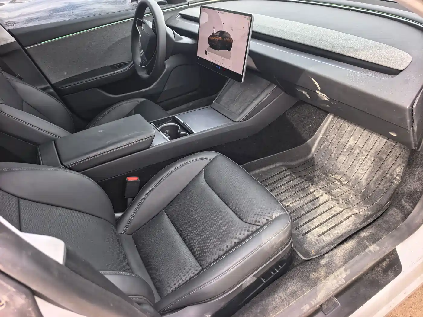 Фото 9 - Tesla Model 3