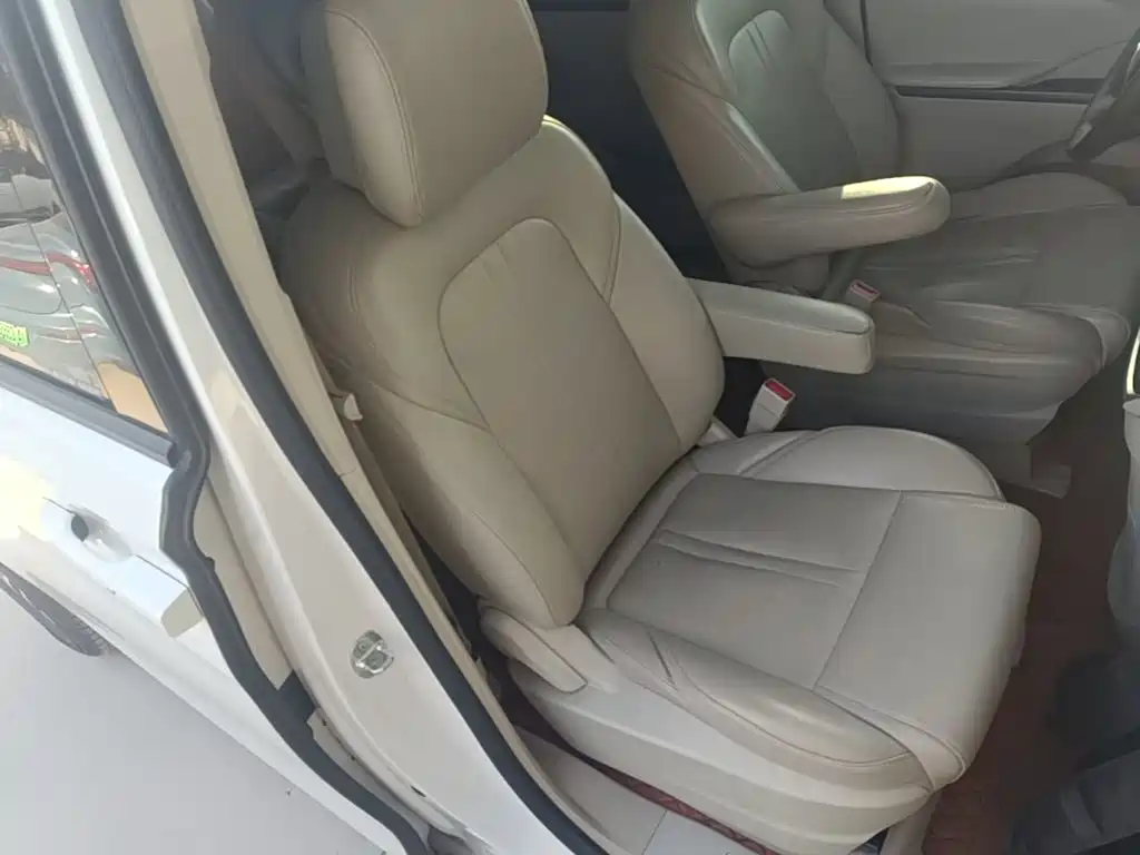 Фото 25 - Buick GL8
