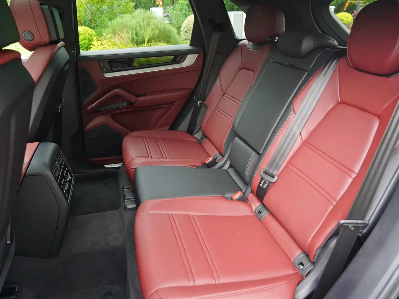 Porsche Cayenne 2026 2025 Cayenne 3.0T Dream Chaser Edition