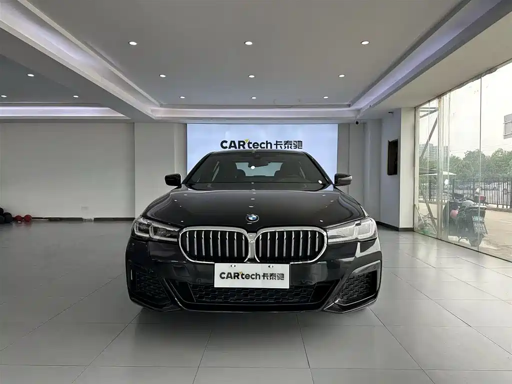BMW 5 Series 2022 525Li M Sport Package фото 2