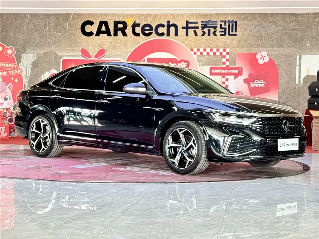 Volkswagen Passat 2023 330TSI Starlight Elite Edition фото 2