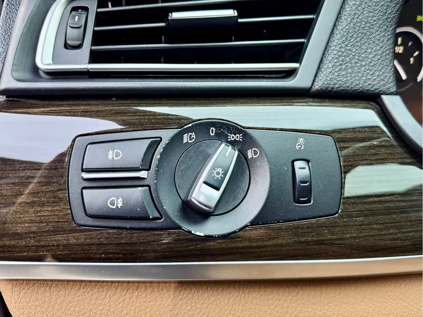 BMW 7 Series 2009 730Li Luxury фото 12