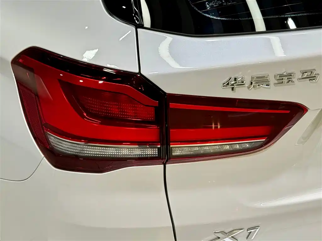 BMW X1 2022 sDrive25Li Leading фото 9