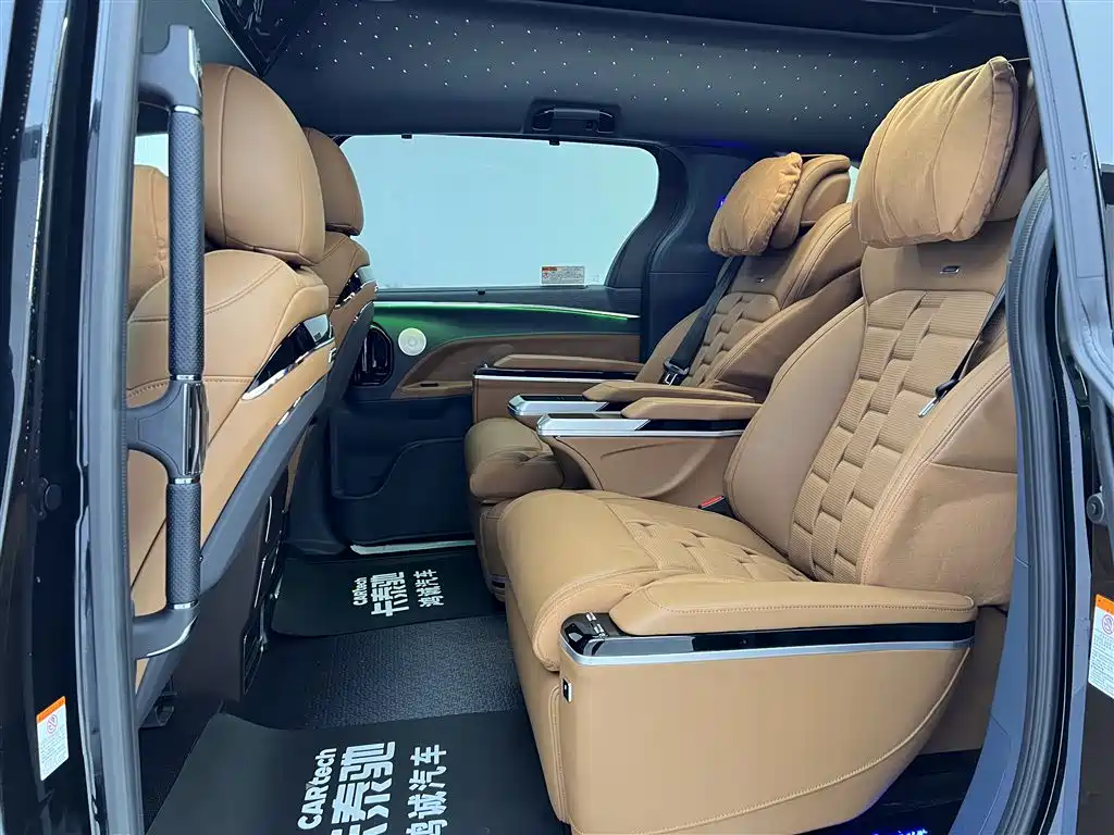 Toyota Granvia 2024 2.5L Hybrid Comfort фото 38