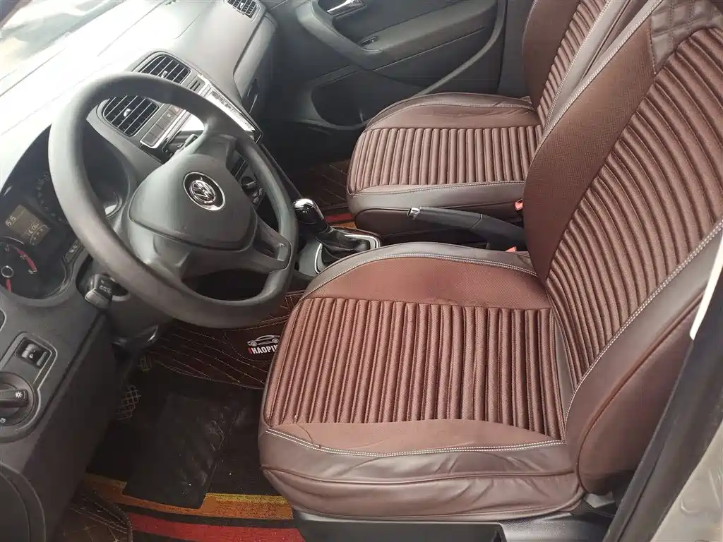 Volkswagen Polo 2016 1.4L Automatic Trend фото 15