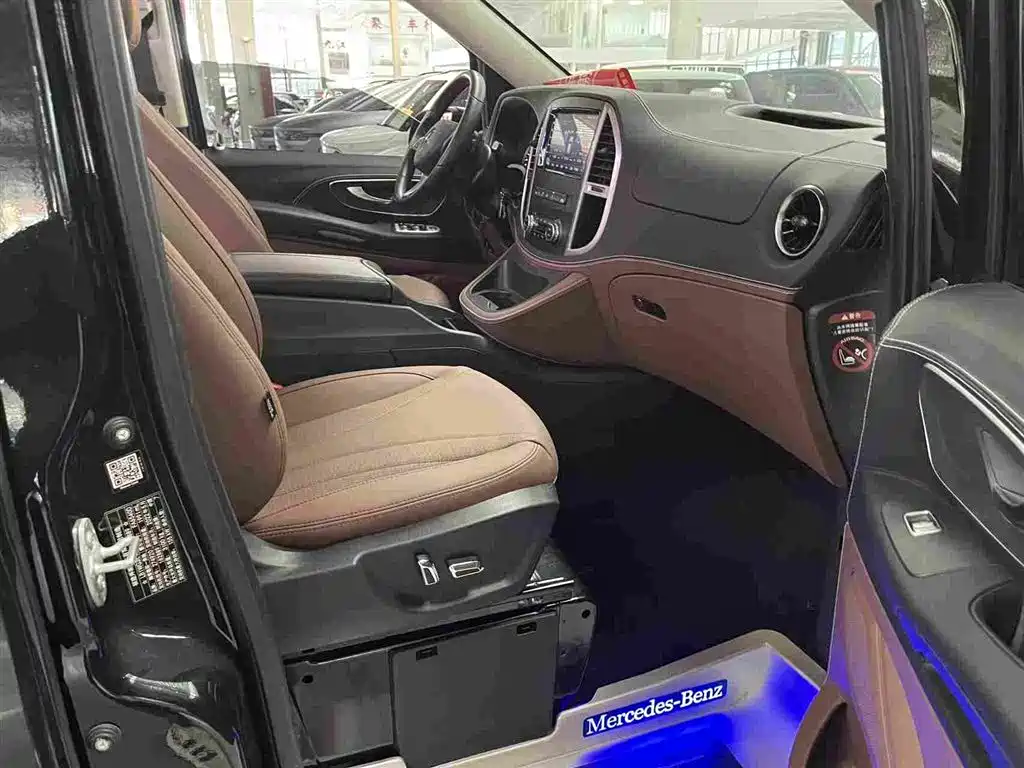 Mercedes-Benz Vito 2021 2.0T Business Edition 7-seater фото 16