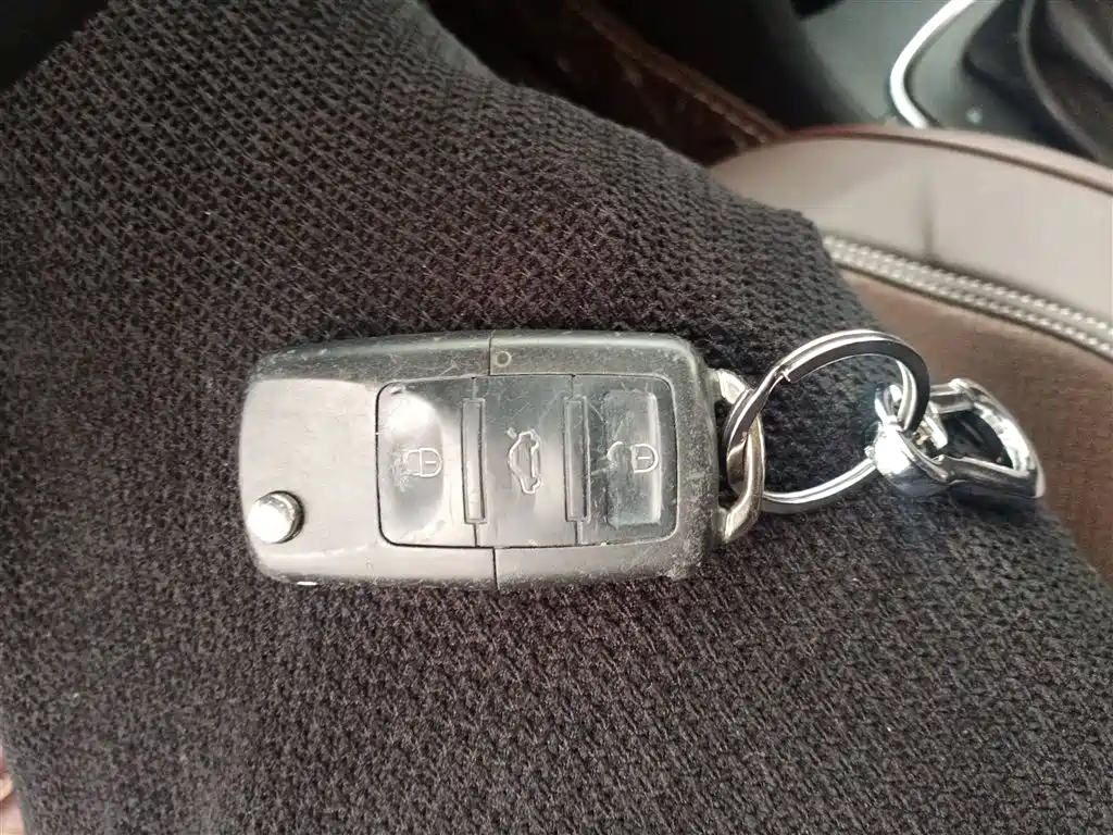 Volkswagen Polo 2016 1.4L Automatic Trend фото 9
