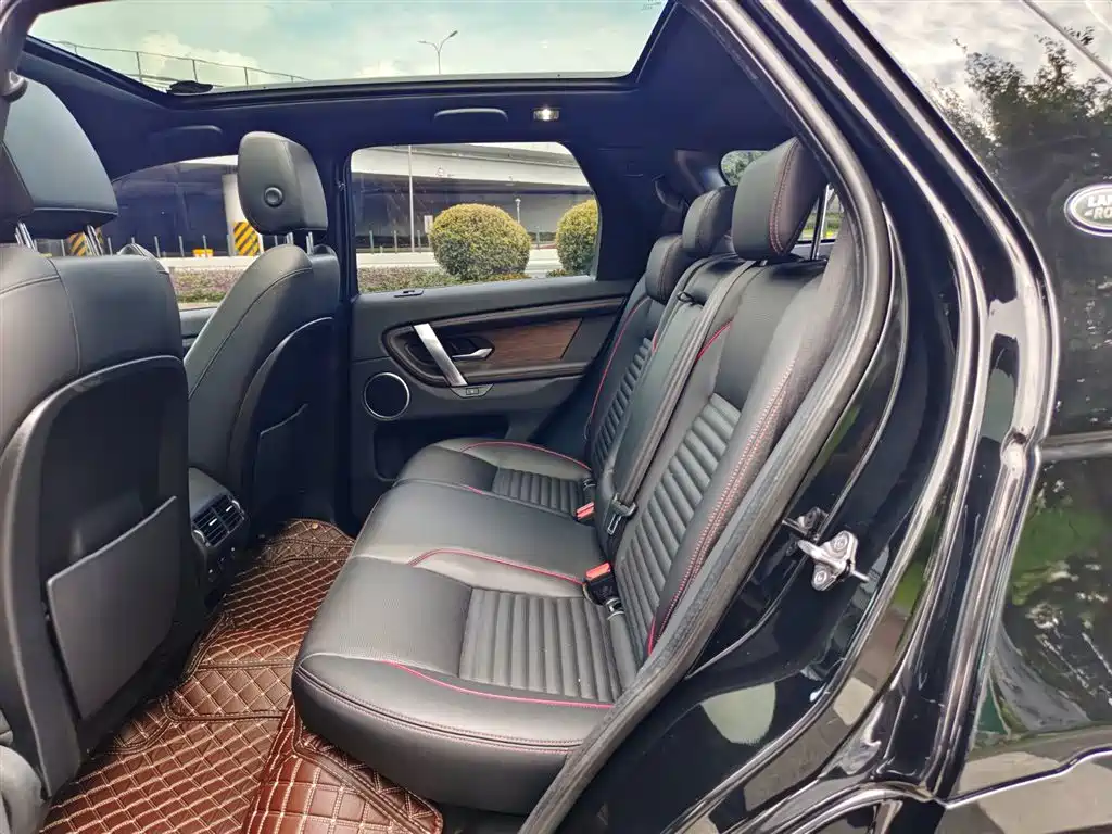 LAND ROVER DISCOVER NEW ENERGY SOURCES FOR SPORTS