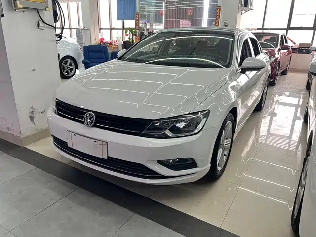 VOLKSWAGEN LINGDU