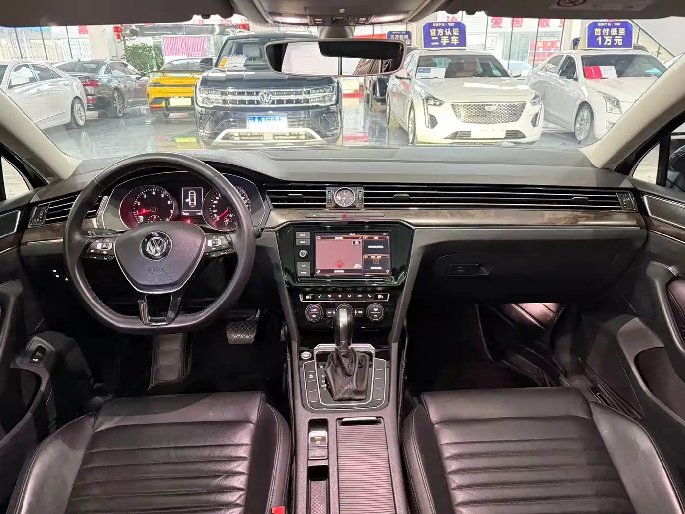 Volkswagen Magotan 2019 330TSI DSG Luxury Class China VI фото 5