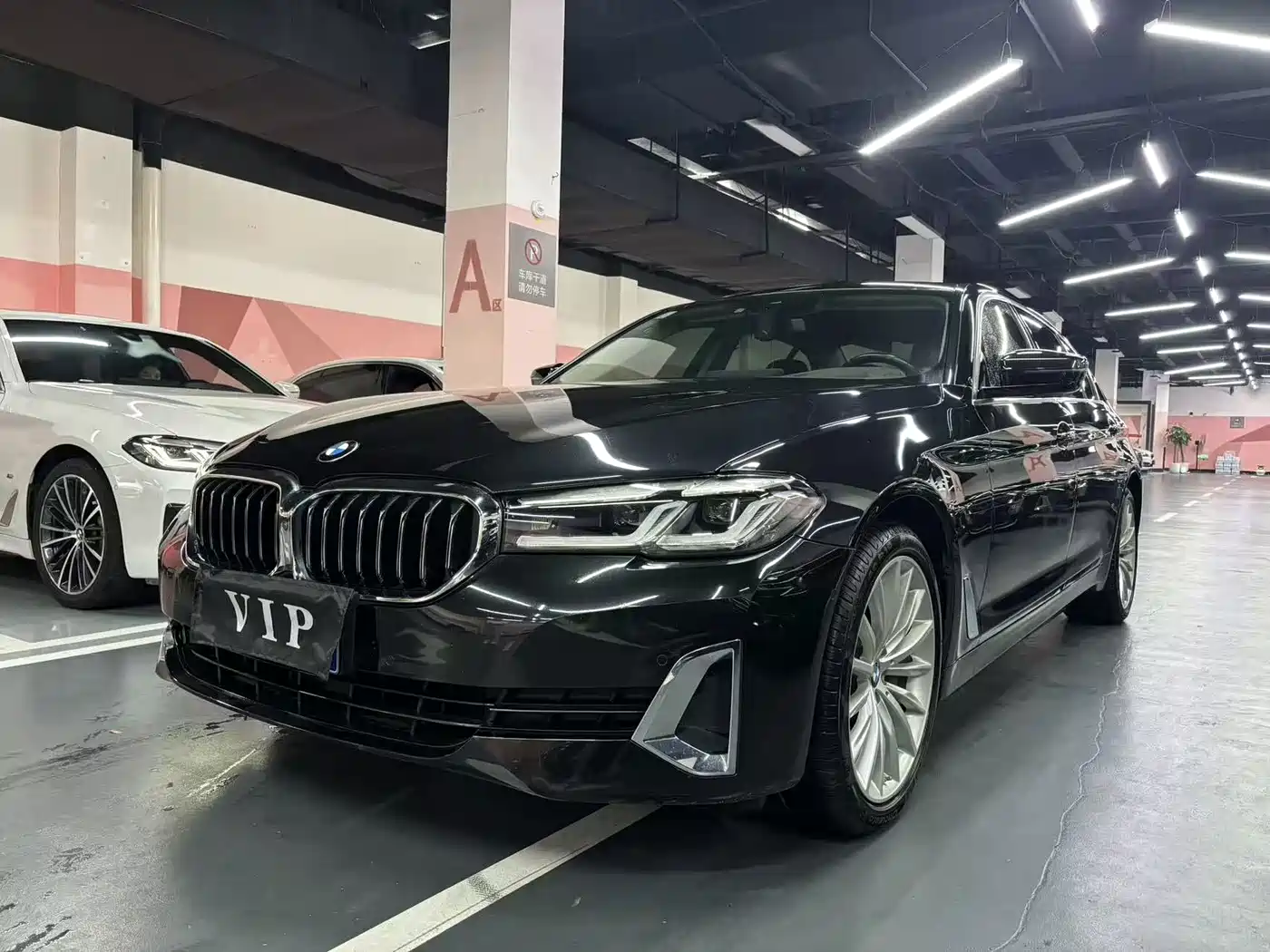 Фото 1 - BMW 5 Series