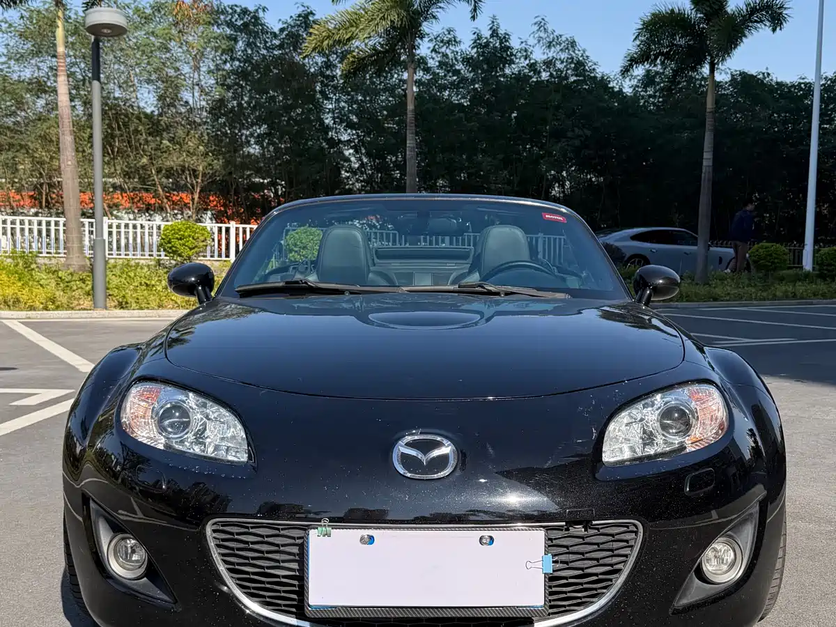 Mazda MX-5 2010 2009 2.0