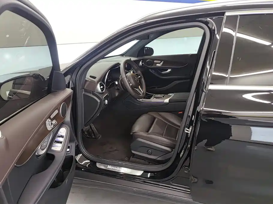 Mercedes-Benz GLC 2022 Facelift GLC 260 L 4MATIC Luxury Model фото 9