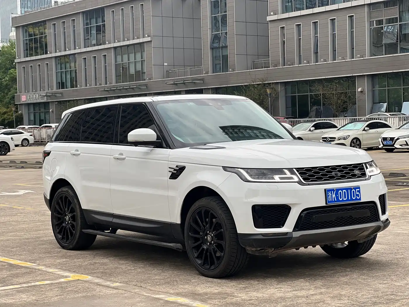 Фото 2 - Land Rover Range Rover Sport