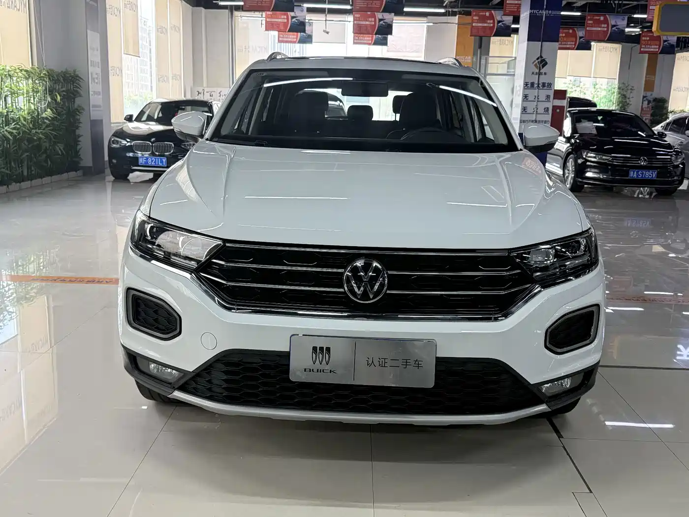 Volkswagen T-Roc, миниатюра 2