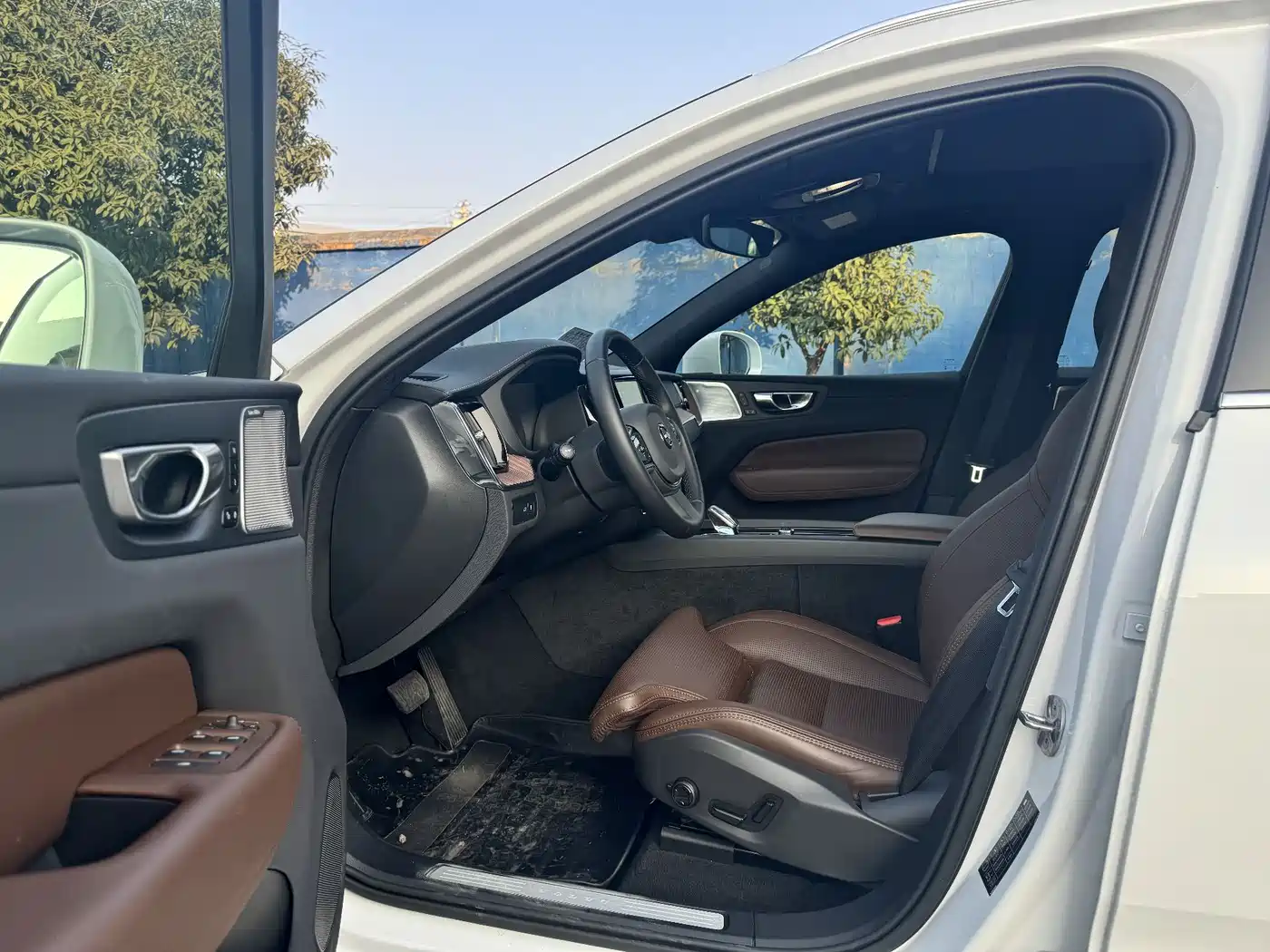 VOLVO XC60 PLUG IN HYBRID