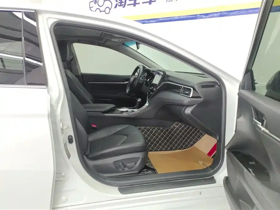 Toyota Camry 2022 2.0GVP Leading Edition фото 8