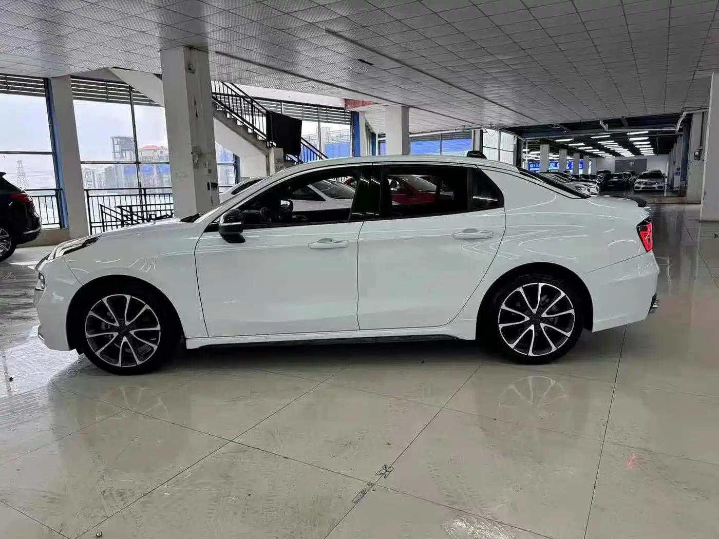 Lynk & Co 03 2019 1.5TD DCT Power Pro Edition China VI фото 3
