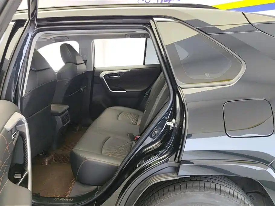 Toyota RAV4 Rongfang 2024 2.0L CVT FWD Style Plus Edition фото 11