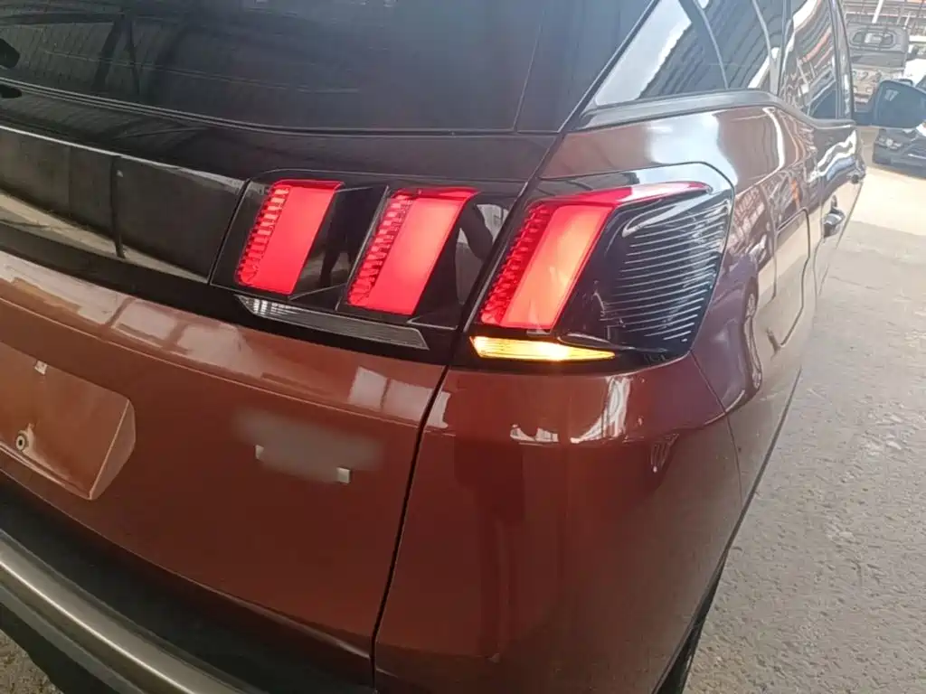 Photo 8 - Peugeot 4008