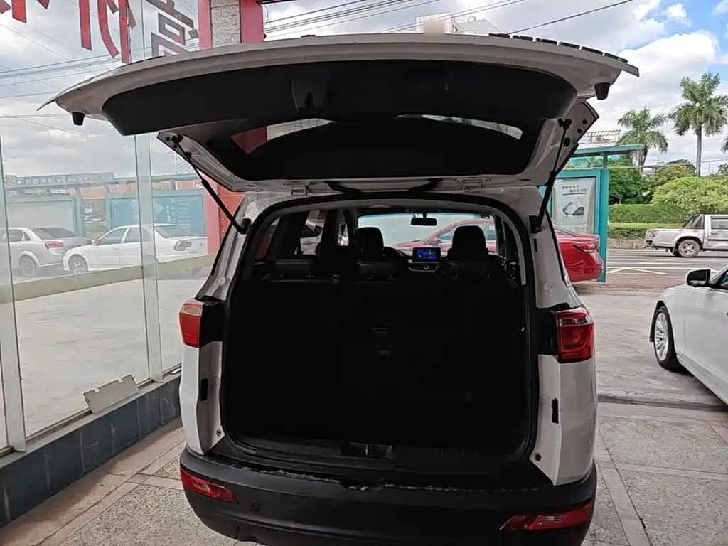 Wuling Motors Wuling Hongguang S3 2018 2018 1.5L Manual Comfort China V