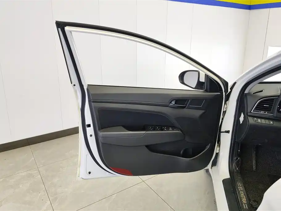 Hyundai Elantra 2018 1.4T DCT Dynamic·Vitality Model фото 7