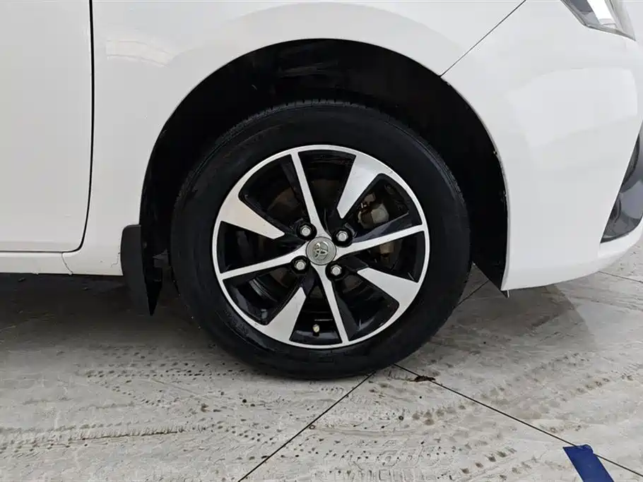 Toyota YARiS L Zhi Xuan 2016 Facelift 1.5E CVT Charming Edition фото 6