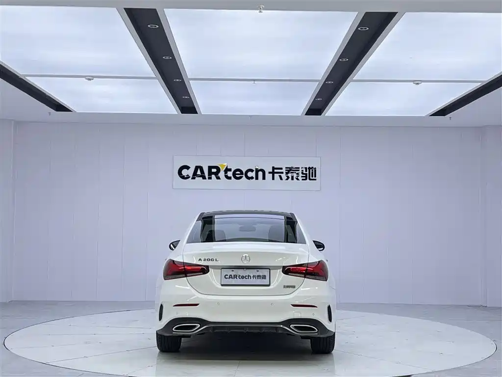 Mercedes-Benz A-Class 2020 A 200 L Sport Sedan фото 6